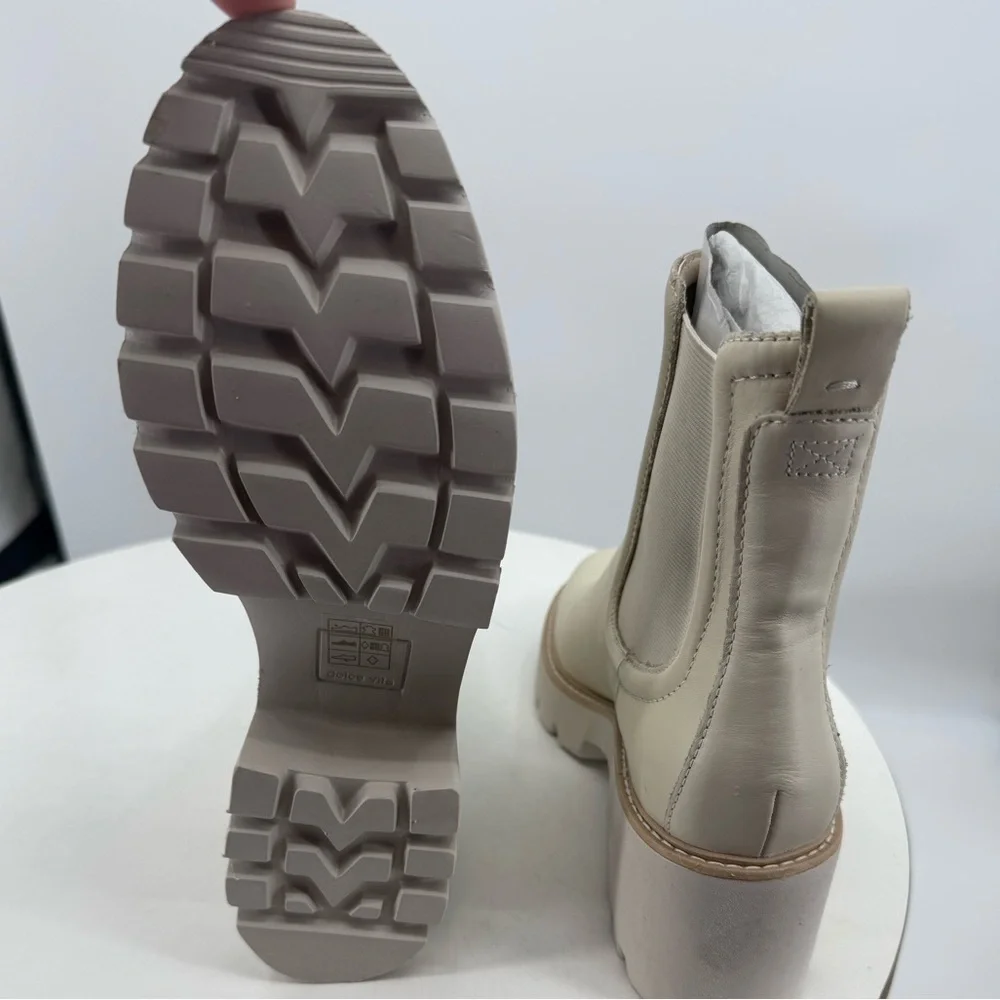 Dolce Vita Cream Lug Sole Chelsea Boots Size 10 Platform Ankle Boot Size 10 NWOB